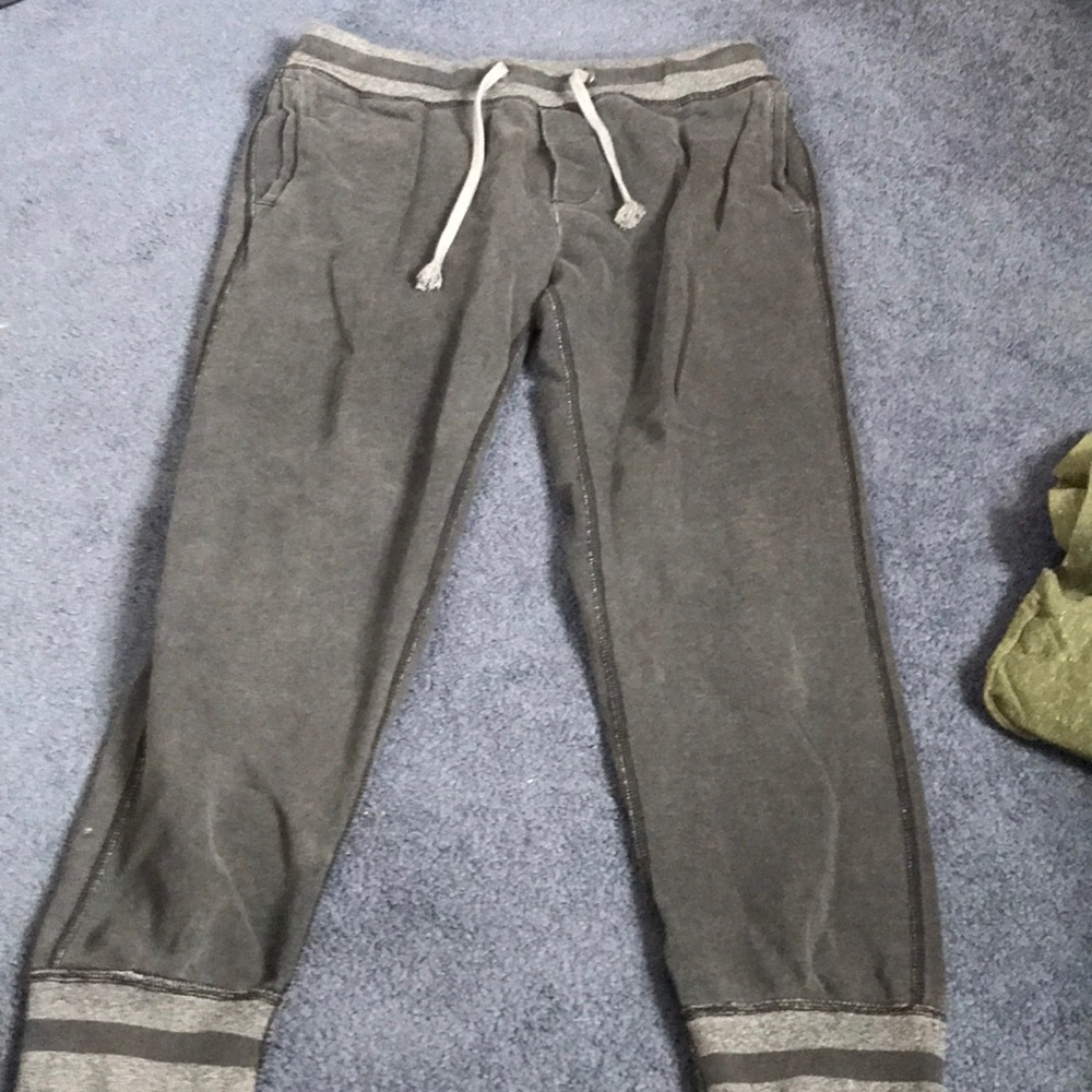 american eagle faded jogger sweats!